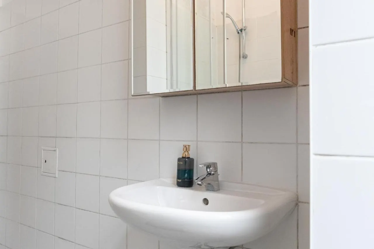 Lovely 3Br Shared Apart - Perfect For Longstays In Lockdown Wiedeń Apartament
